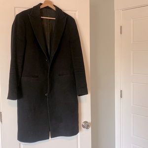 Banana Republic Mario Bellucci Coat. Year old, used one season. Smoke free!